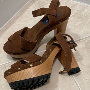 Ralph Lauren 5” brown suede platform Sandals